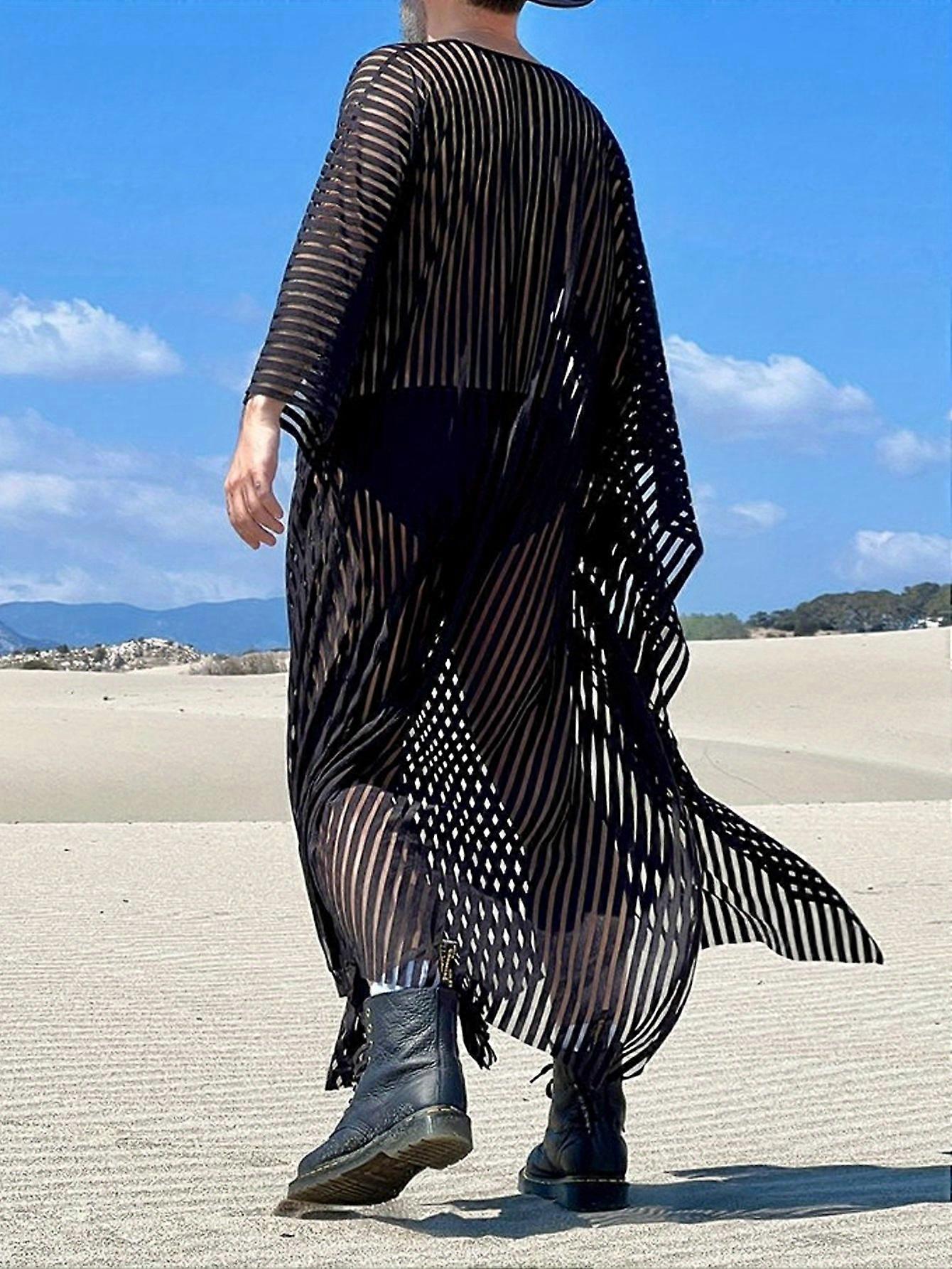 Nouveau style Robe transparente transparente noire solide pour hommes, cape de mode à demi-manches à col en V bohème