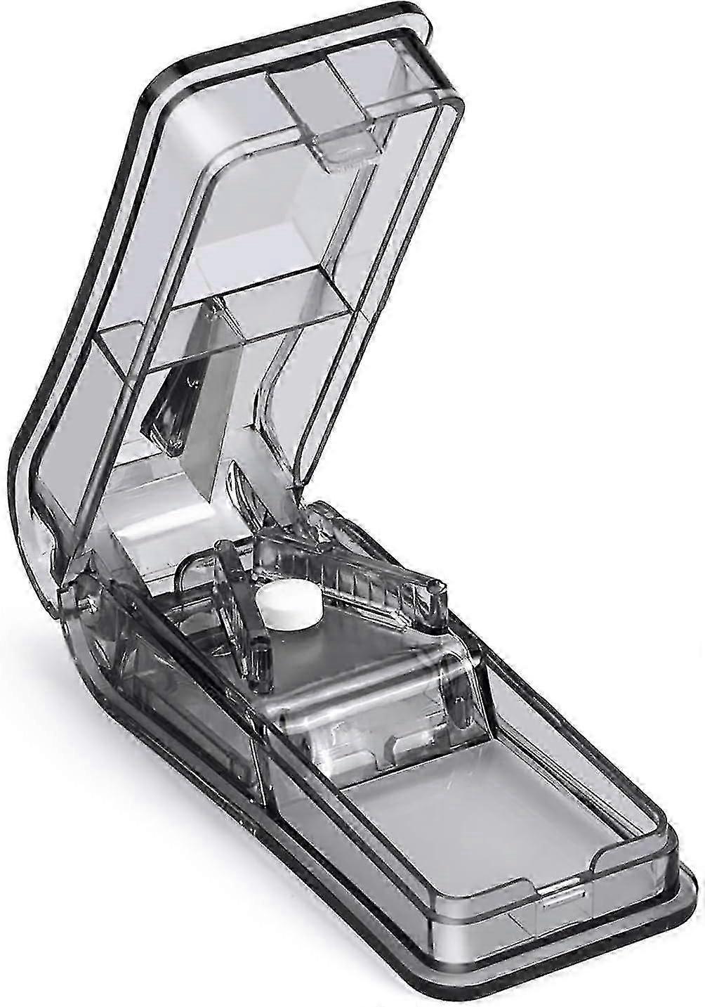 تستخدم قواطع الأقراص لقص وسحق الأقراص الصغيرة والكبيرة ، وتستخدم مقسمات الأقراص لتقسيم الأقراص - أسود