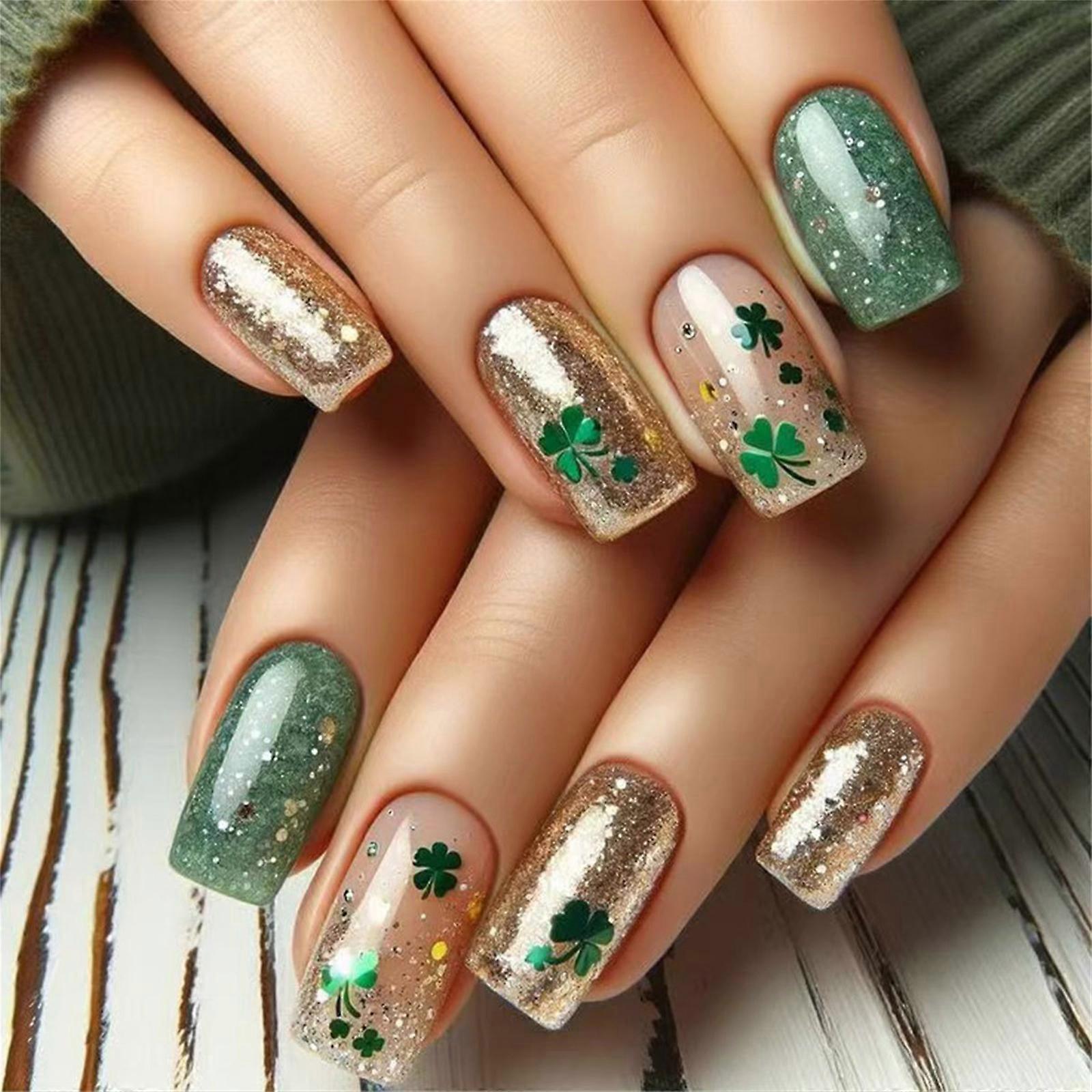Fyrkantiga lösnaglar · Saint Patrick’s Day-pressnaglar · Konstnaglar · Lösnaglar · Limmade nageldesigner · Franska nageltips