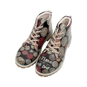 Women Vegan Leather Slippers - Queen of the Beach Design