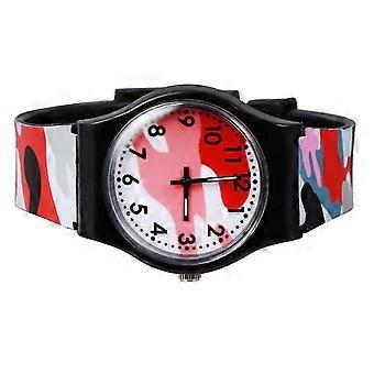 Cartoonhorloge met camouflageprint voor kinderen, 1 stuk, gemakkelijk afleesbaar ontwerp.