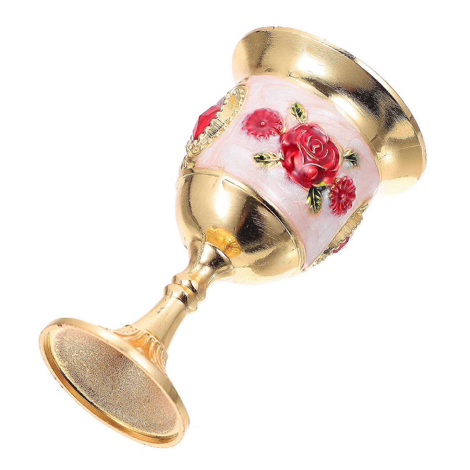 Elegant Small Goblet European Style Decorative Drinking Cup Material for Hotels Gatherings