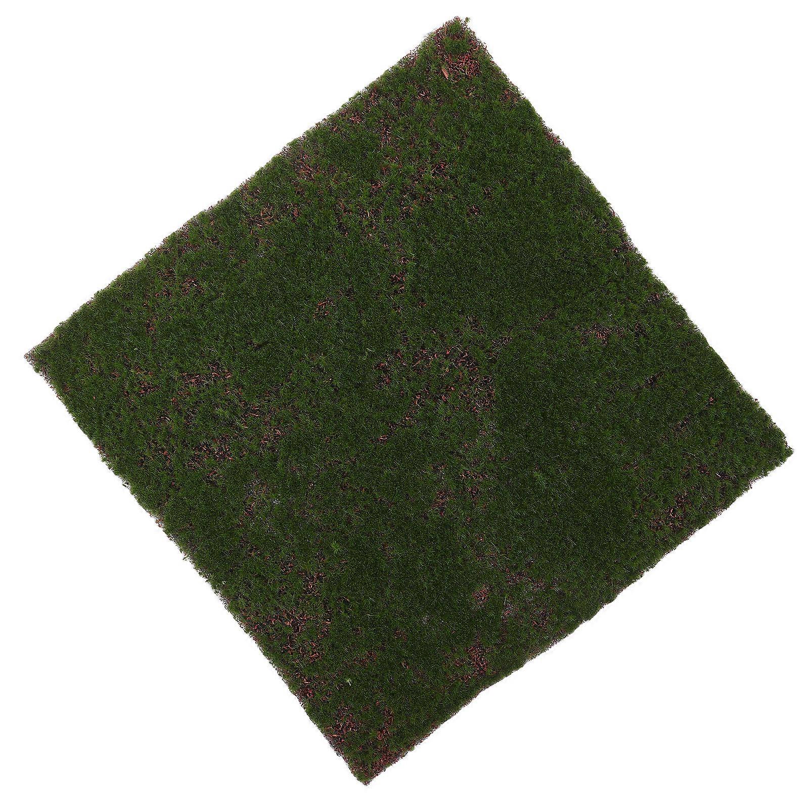 Realistic Artificial Moss Mat for Indoor Outdoor Decoration Made of Plastic Green