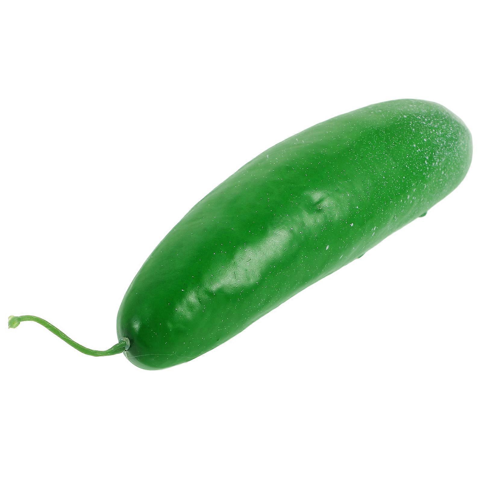 Simulation Green Cucumber Model For Home Decoration Shopping Malls Lifelike Design 1Set