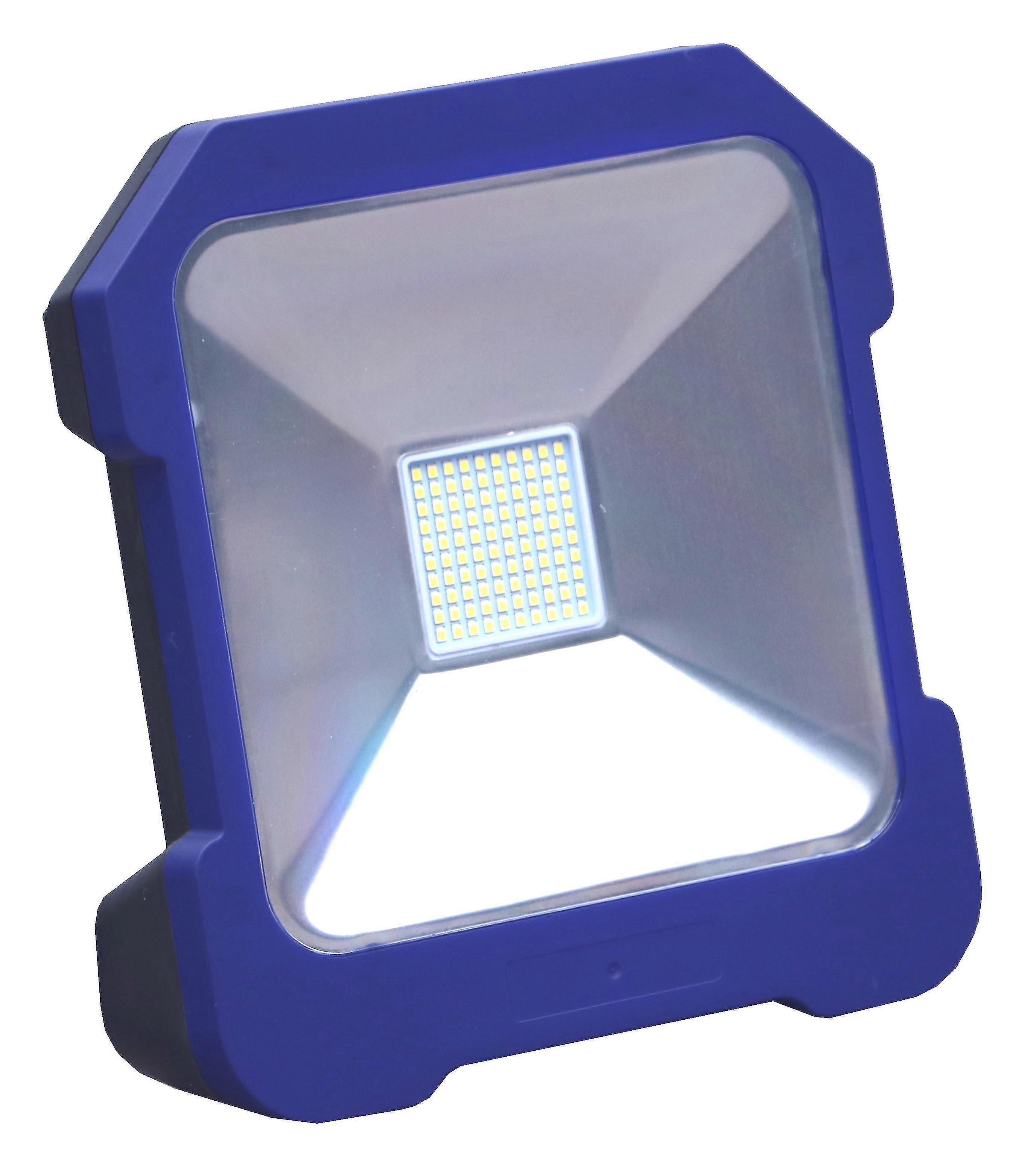 240v 20w Task Light 1 X 16amp Outlet Socket 3 Metre Cable