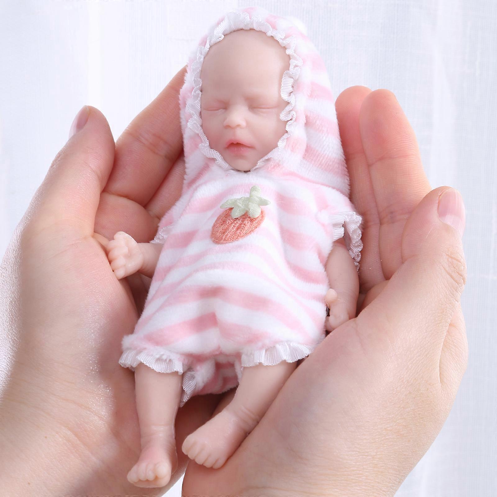 6インチのベビードールライフリボーンズのようなおもちゃの幼児の女の子の人形目で閉じたロールプレイングゲームのおもちゃ子供の誕生日プレゼント