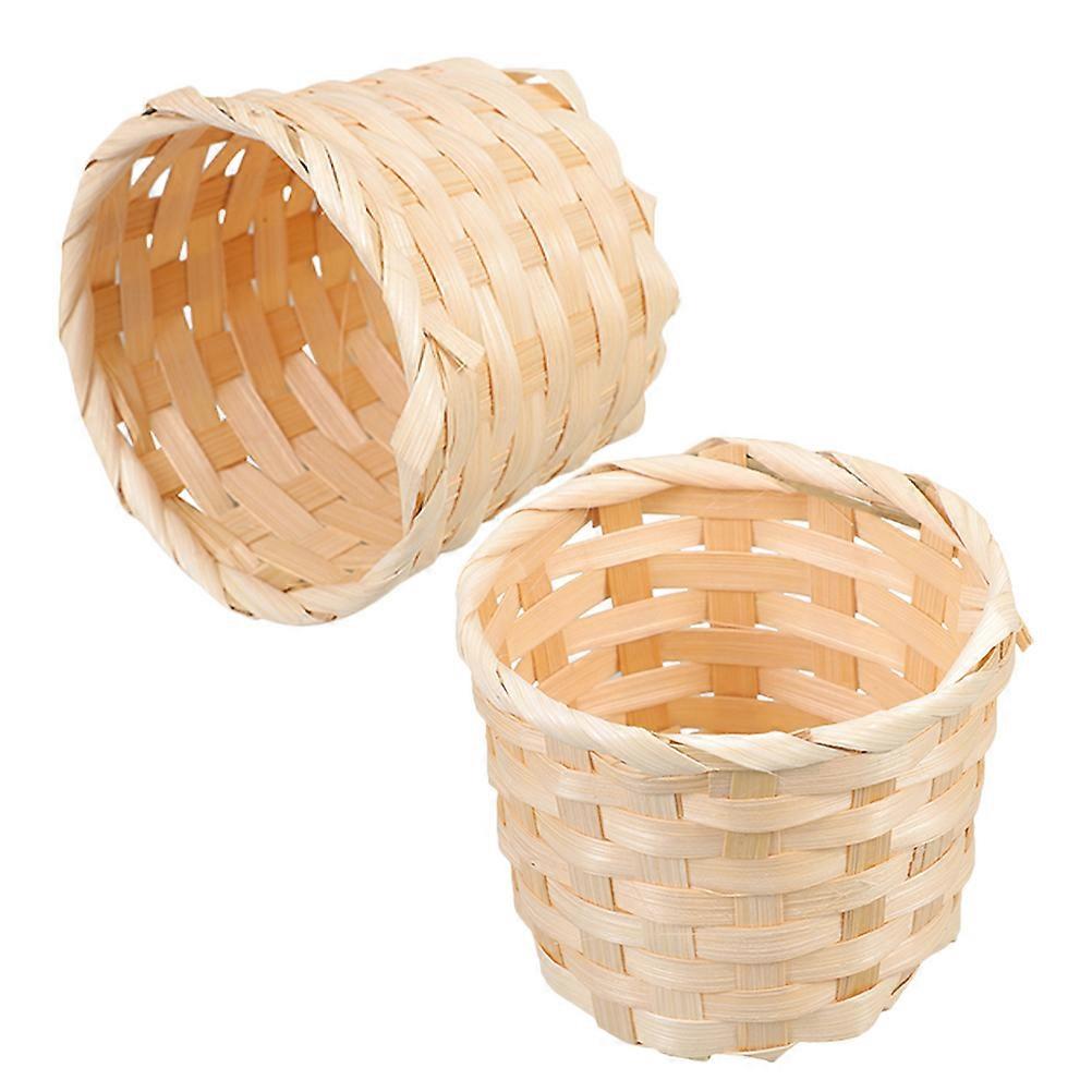 Handwoven basket, ideal for storing small items with a reliable and aesthetic finish