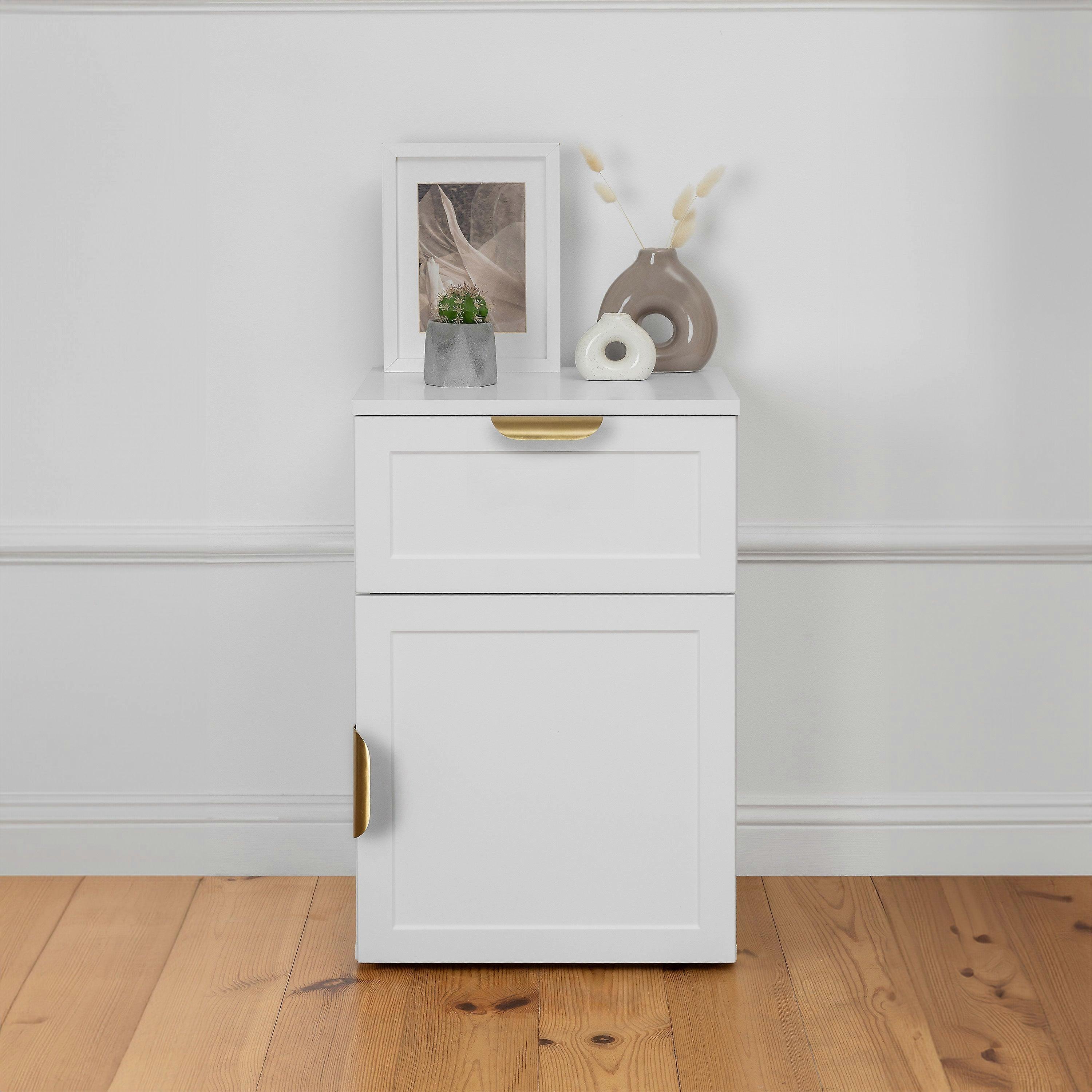 Porto Bedside Table White Hamptons Pull Brass Bedside Tables