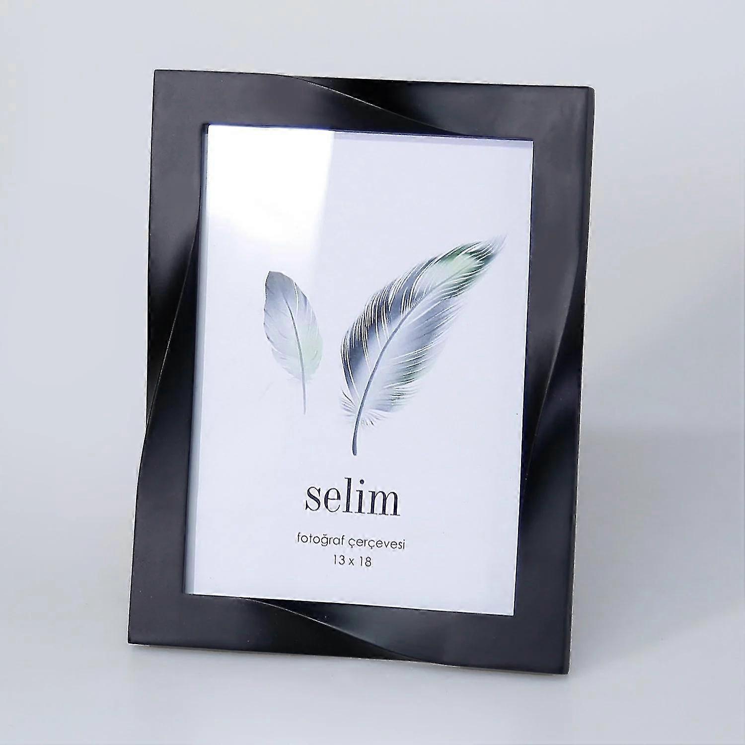Curved Picture Frame