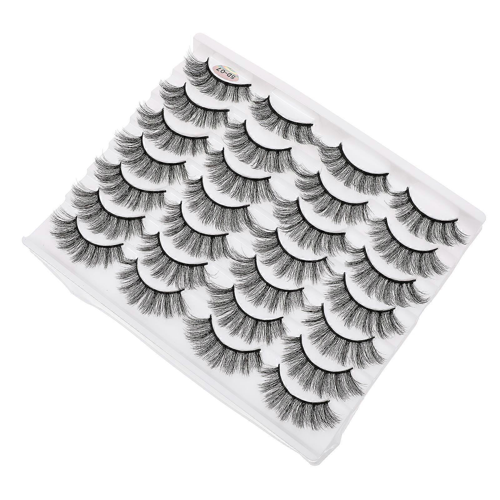 Natural Eyelashes Box – Handcrafted, Lightweight & Safe for Salon or Personal Use, Easy Application for Stunning Eye Look