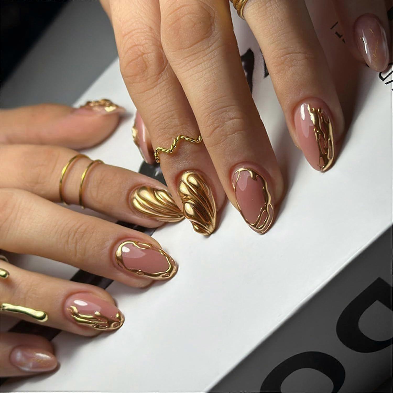 Apăsare de aur pe unghii Unghii false migdale scurte 3D Aur sculptat Ripple Line Design