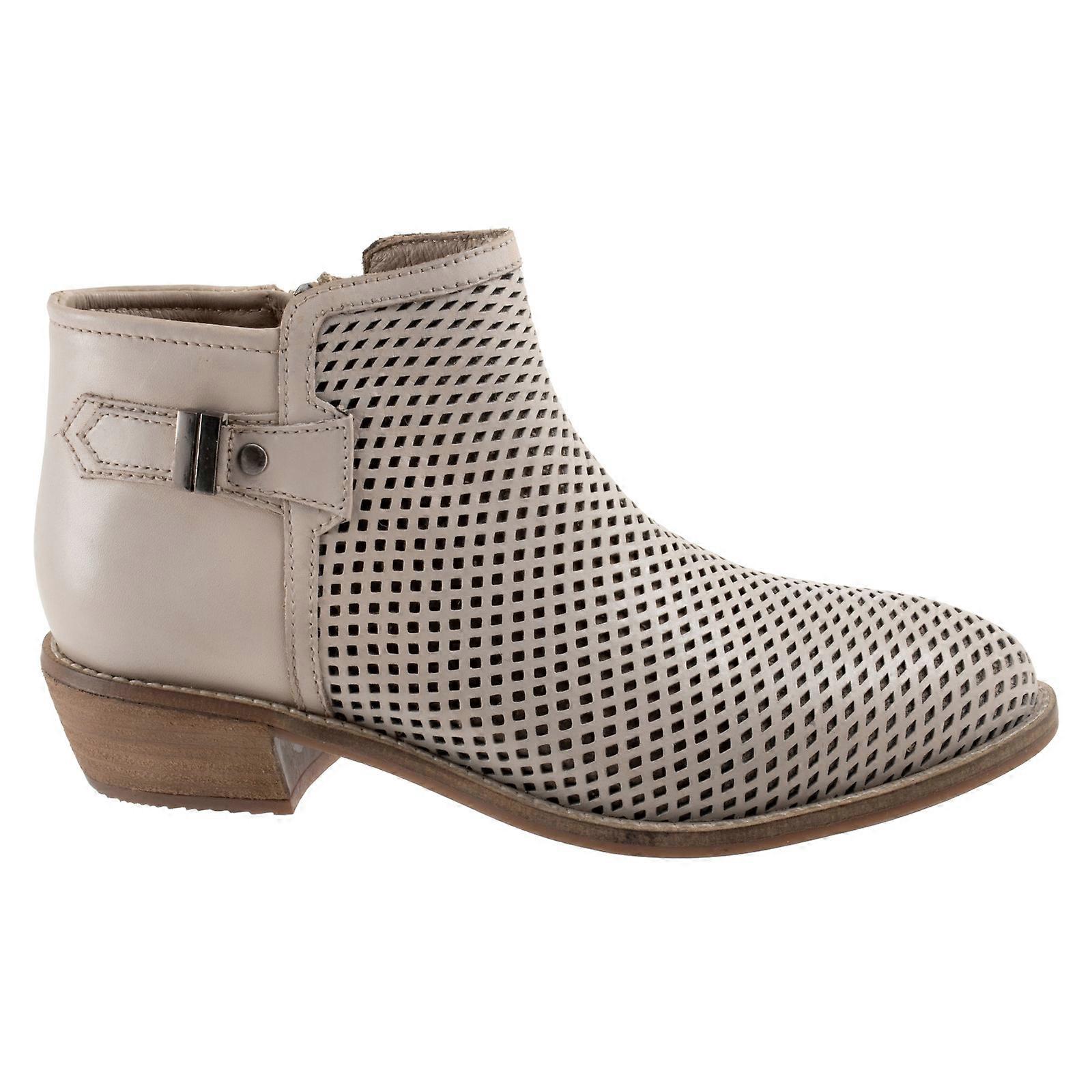 Softwalk Adult Womens Rimini Perf Ankle & Booties Boots