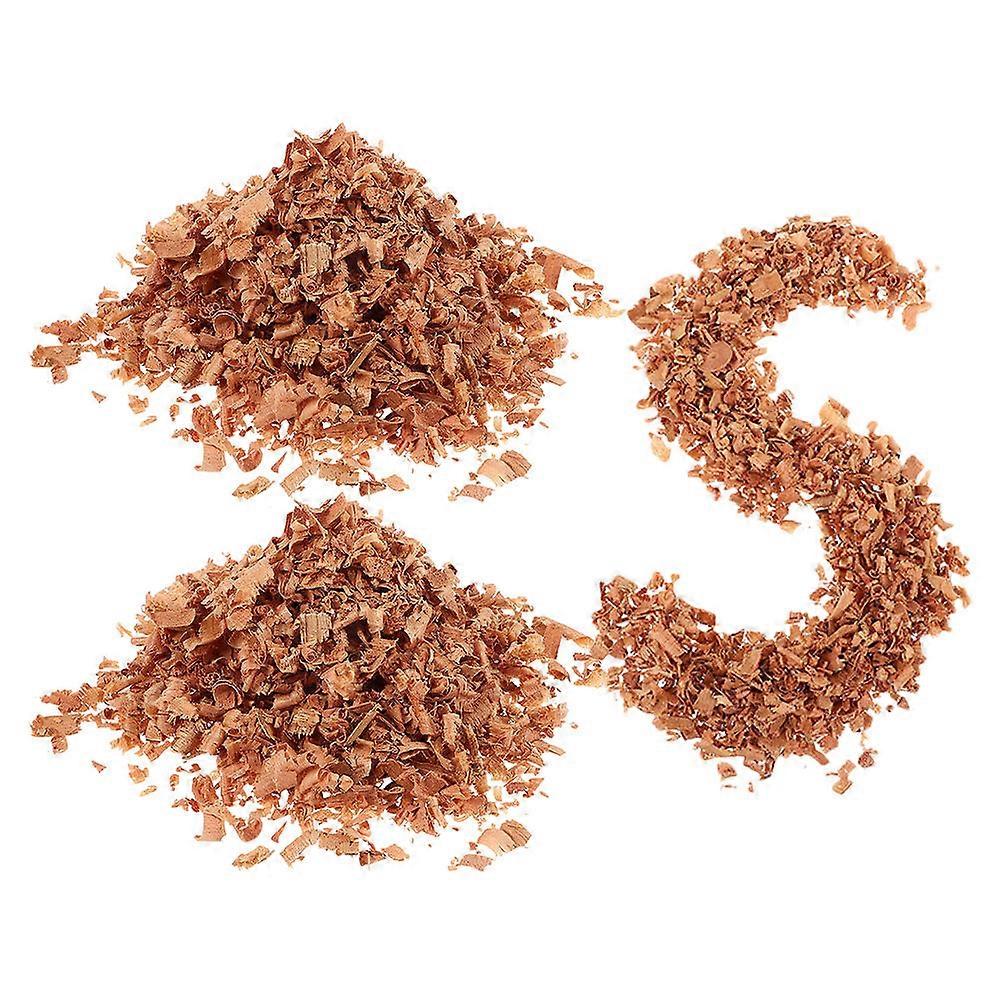 Natural Cedar Shavings for Garment Storage Protection