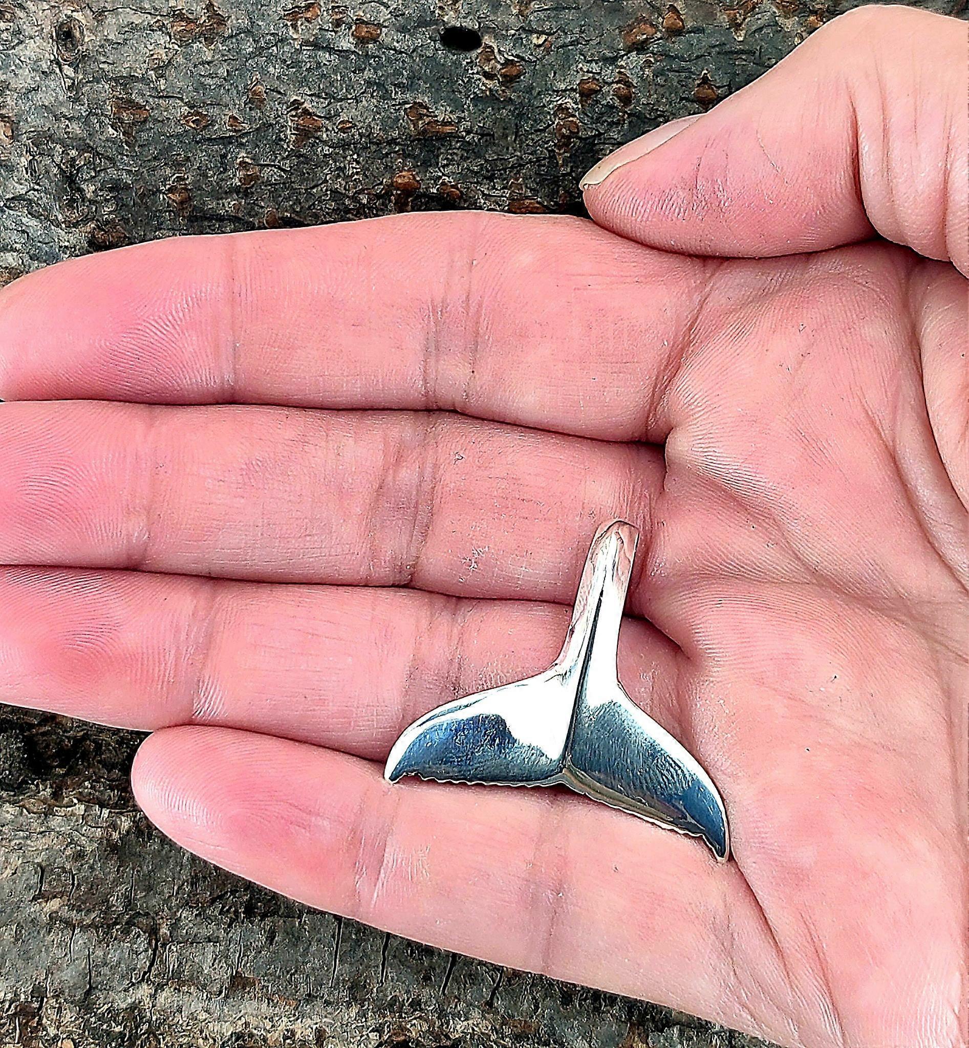 Pendant 182 Whale Fin - Silver