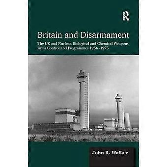 Britain And Disarmament - John R. Walker - Paperback - en Book