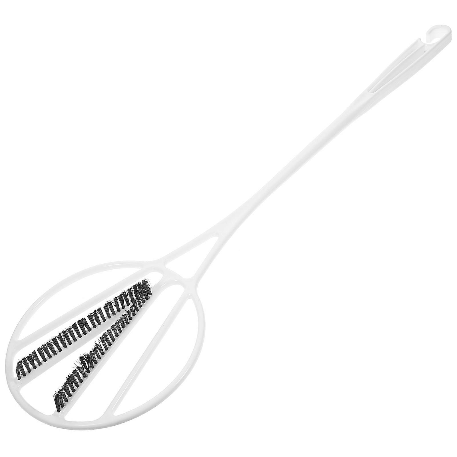 Traditional Quilt Duster with Long Handle for Efficient Dust Removal, Soft Carpet and Blanket Cleaning Tool with Sided Design for Gentle Bedding Care