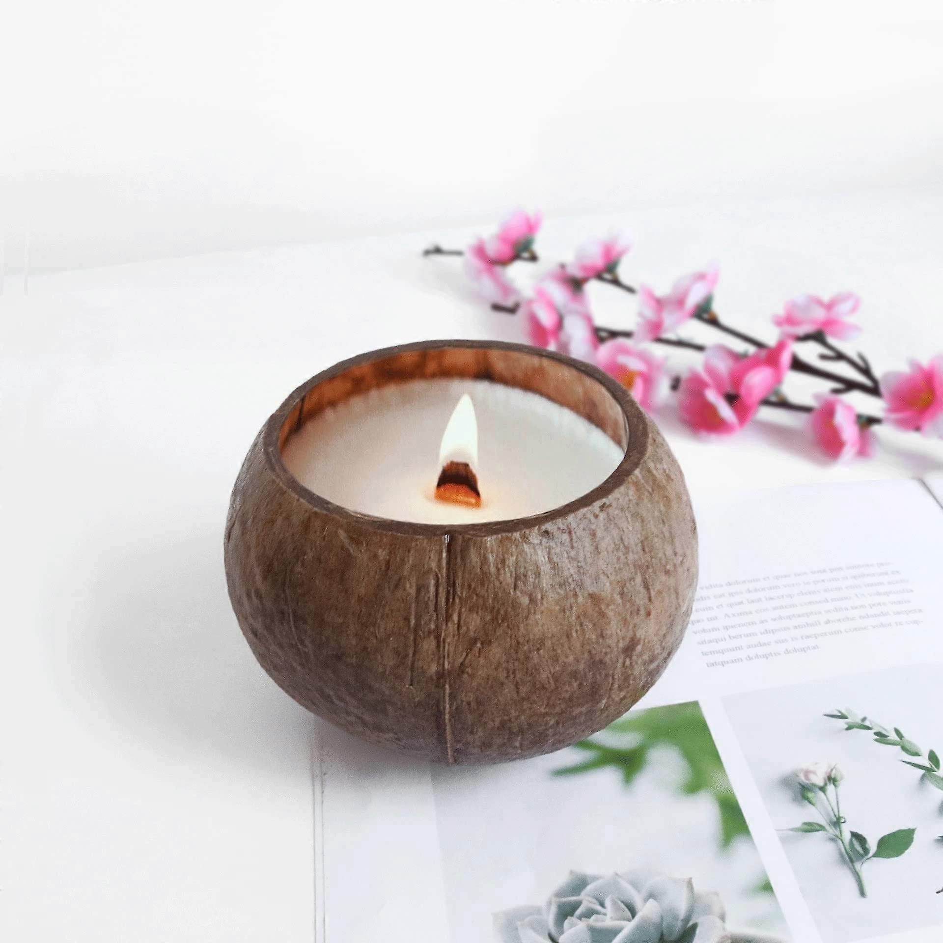 Coconut Candle in Natural Shell with Coconut Fragrance, Soy Wax and Wooden Wick (Coconut)