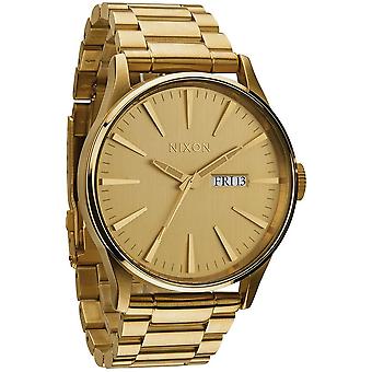 Nixon Sentry Quartz Analog Man Watch with A356502 Gold Plated Stainless Steel Bracelet