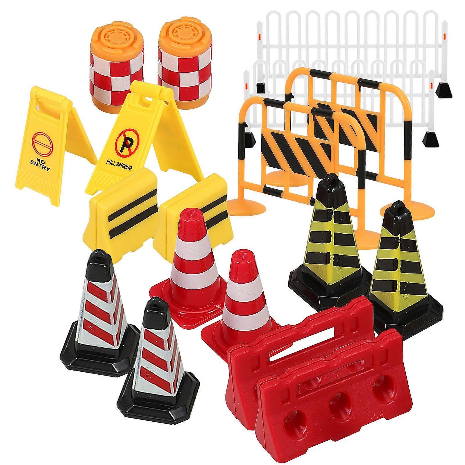 Road Signs For Kids 18Pcs Miniature Traffic Sign Models Educational Tool Classroom Use Assorted Color