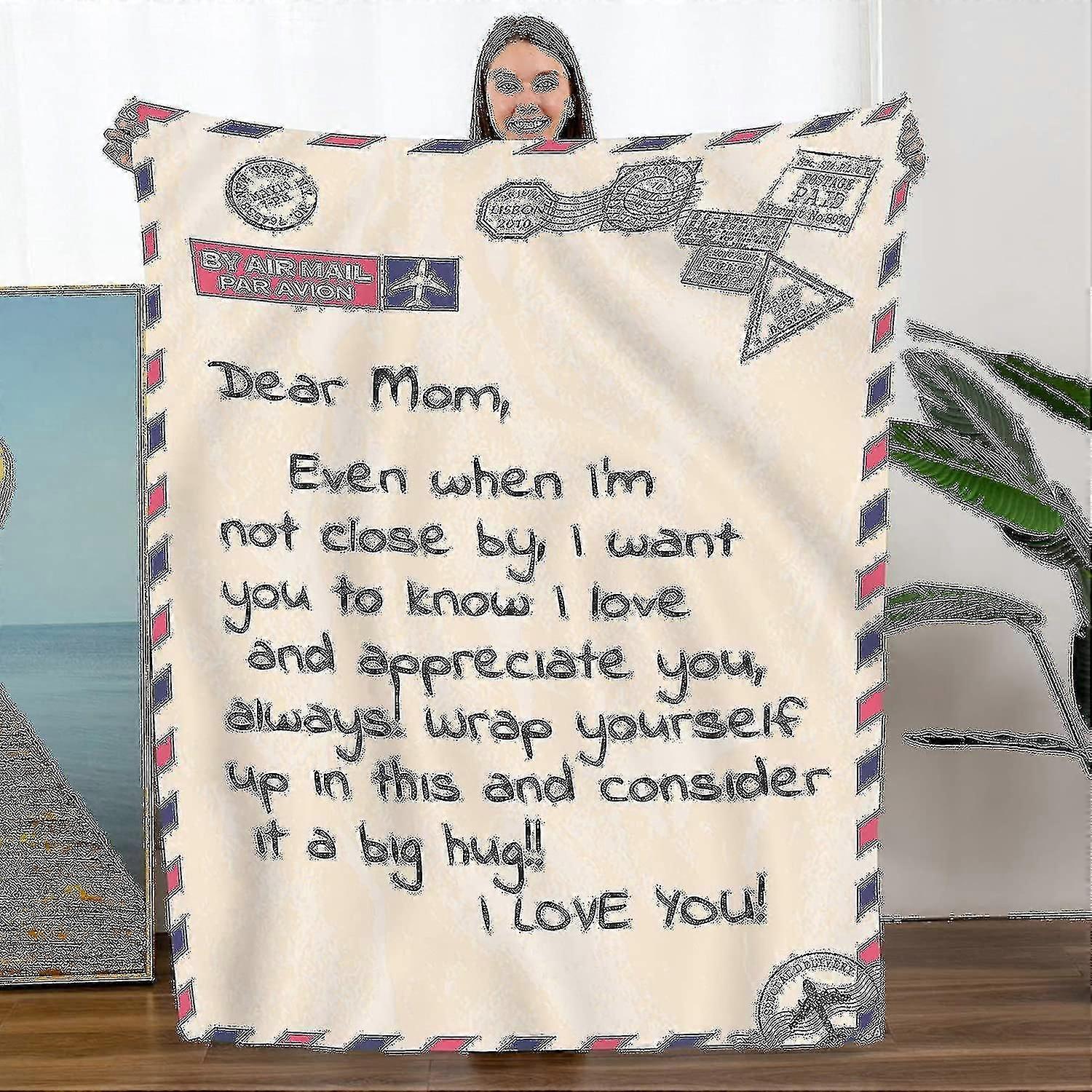 رمي بطانية لأمي من ابنة ابن، هدية لعيد ميلاد أمي