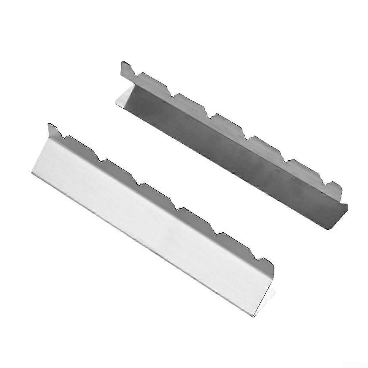 Grill like a pro with this stainless steel skewer, suitable for most types of grills (6 slots).