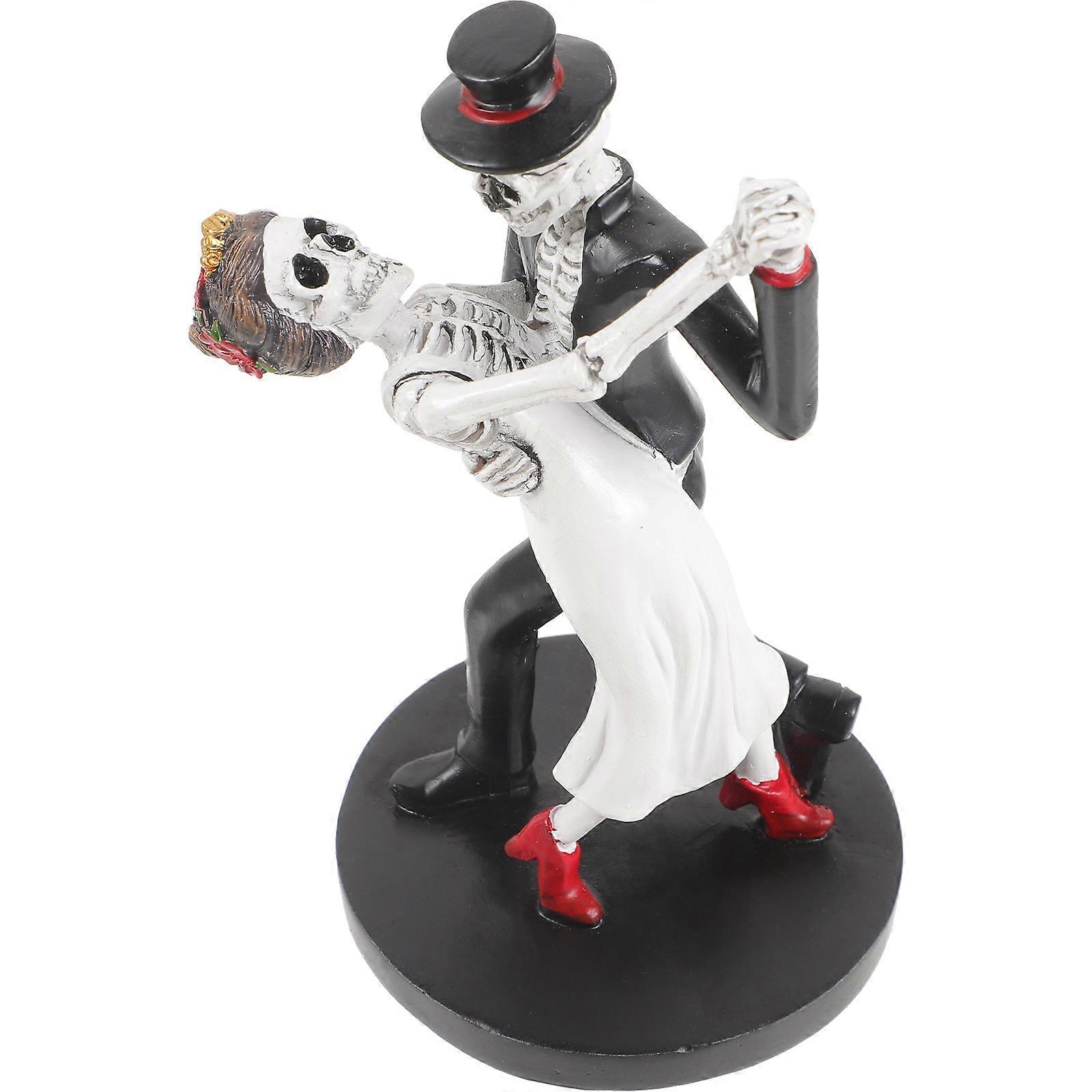 2Pcs Bride Groom Skeleton Statue for Halloween Decor Resin Dancing Couple