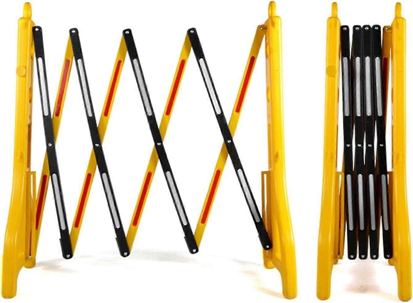 Barricade Retractable traffic barrier,, Waterfilled barrier gate with reflector strips, 96 cm high