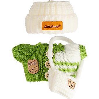 Conjunto de roupas de crochê para bonecas de 17 cm, composto por chapéu, blusa e mochila, em tom verde e feito à mão.