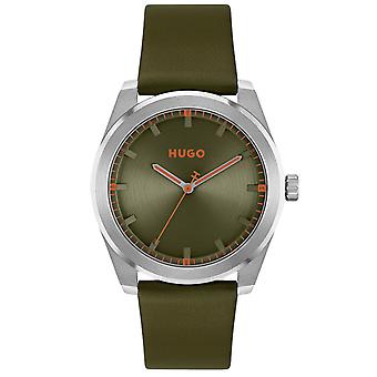 Helder analoog kwartshorloge voor heren met koeienhuid armband 1530351