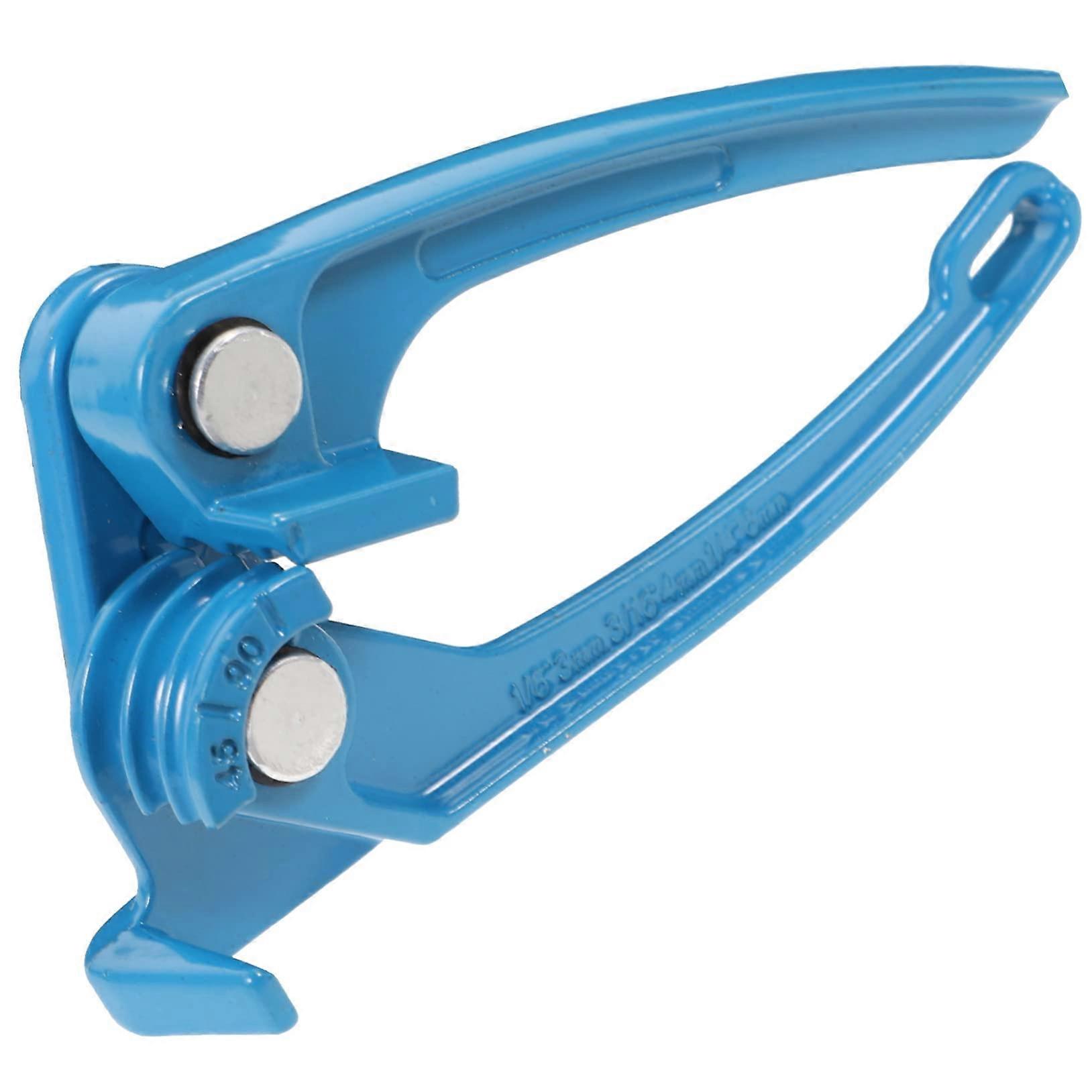 Pipe bender, handoperated tools for bending pipes, multipurpose pipe bender