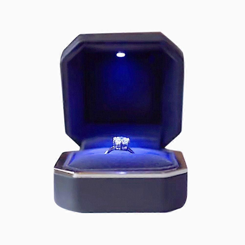 LED-Illuminated Square Velvet Ring Box