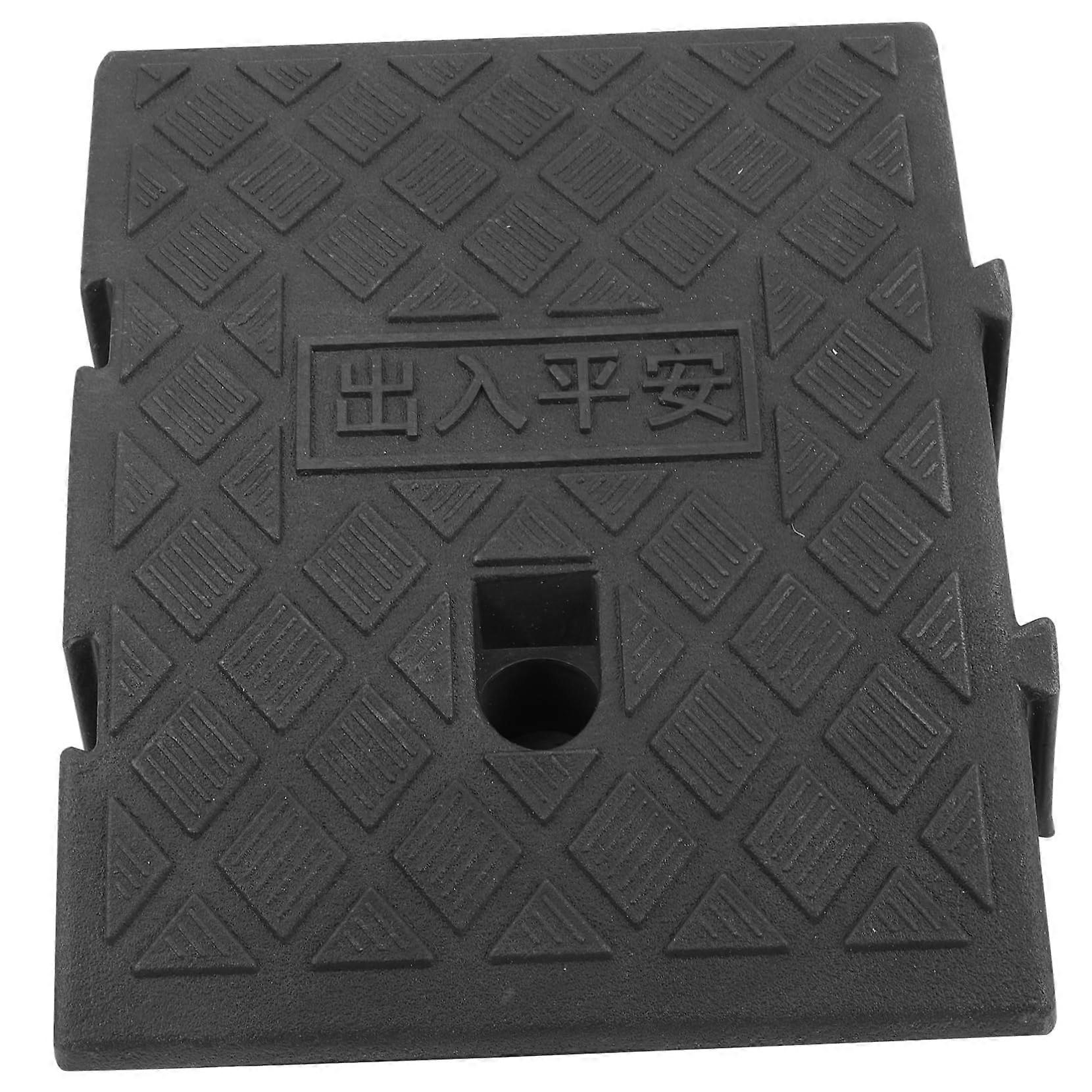 Plastic Ramp Mat for Car Ramp Pad | Driveway Use | Size 27x25x13 cm | Durable Plastic Material