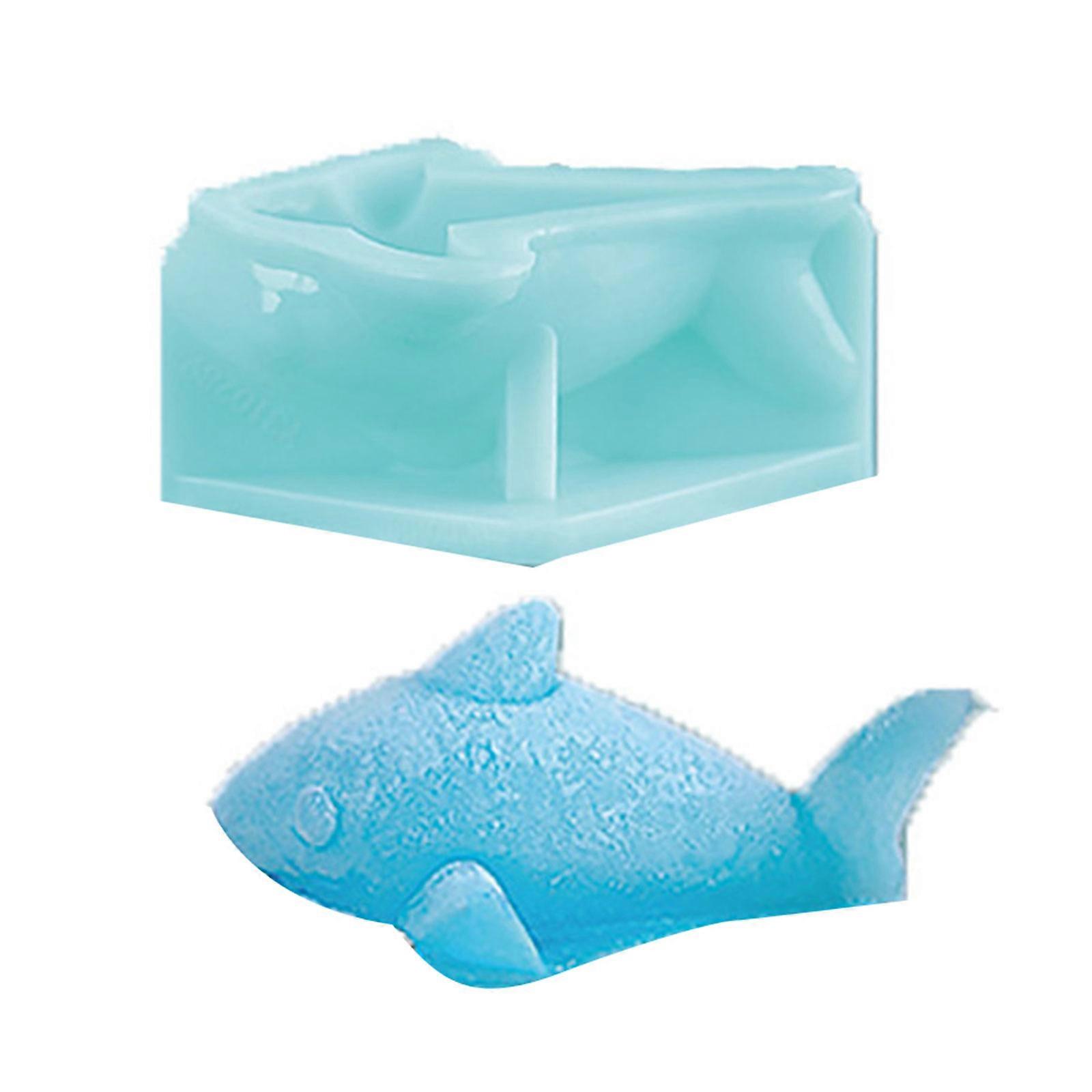 Large Shark Shape Ice Mold With Food Grade Materials For Chocolates Jellies Ice Cubes Mold Practical Kitchen Tool Multicolor