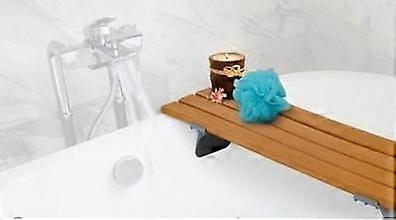 Badesitz mit Holzlatten