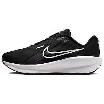 Nike DOWNSHIFTER 13 Mesh, atmungsaktiver Textil-Laufschuh für Herren, flach, lässig, für Pendler, Schwarz/Weiß, FJ1284-001