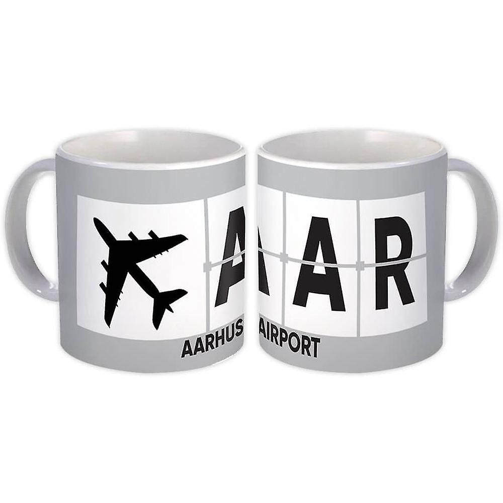 礼品杯: 丹麦奥胡斯机场蒂尔斯特鲁普 AAR 航空公司