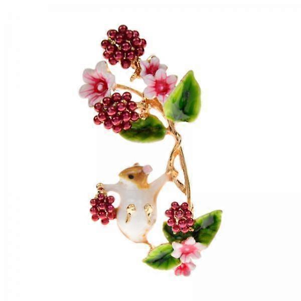 4x Adorable Squirrel Lapel Pin for Special Occasions