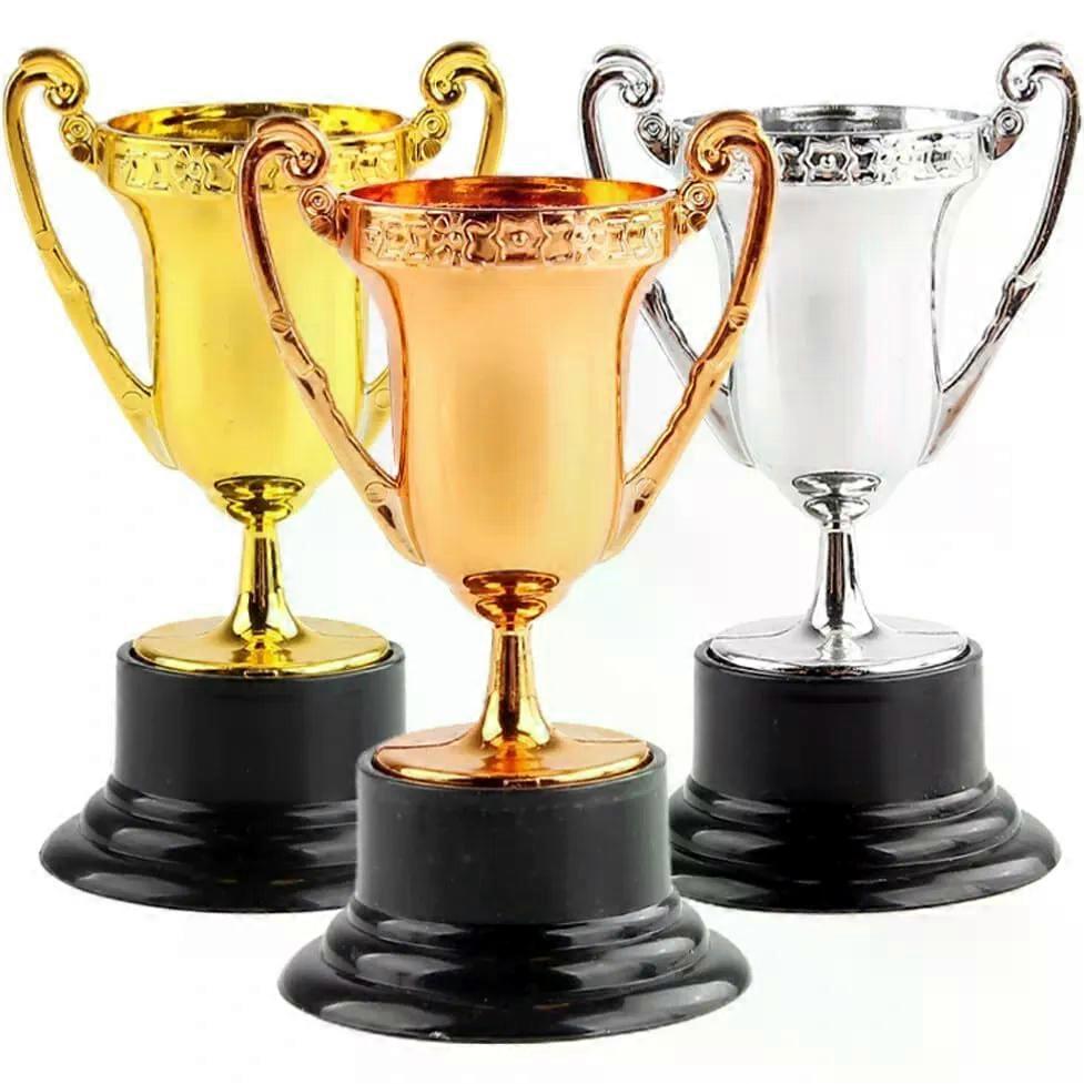 3pcs Mini Prestige Trophy Plastic Party Decor for Tabletop Awards