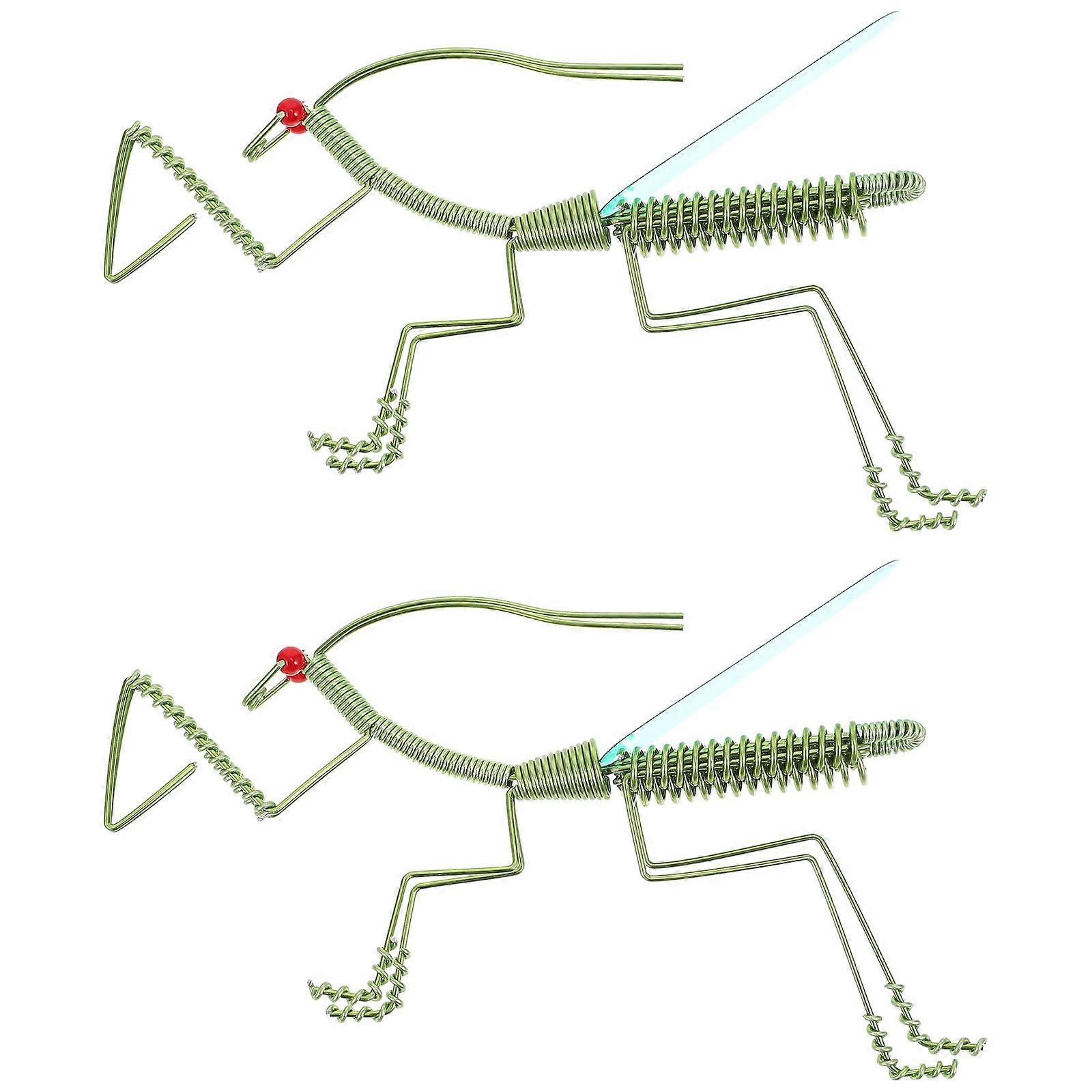 2pcs Realistic Insect Models Simulation Mantis Ornaments Handmade Gifts (Green)