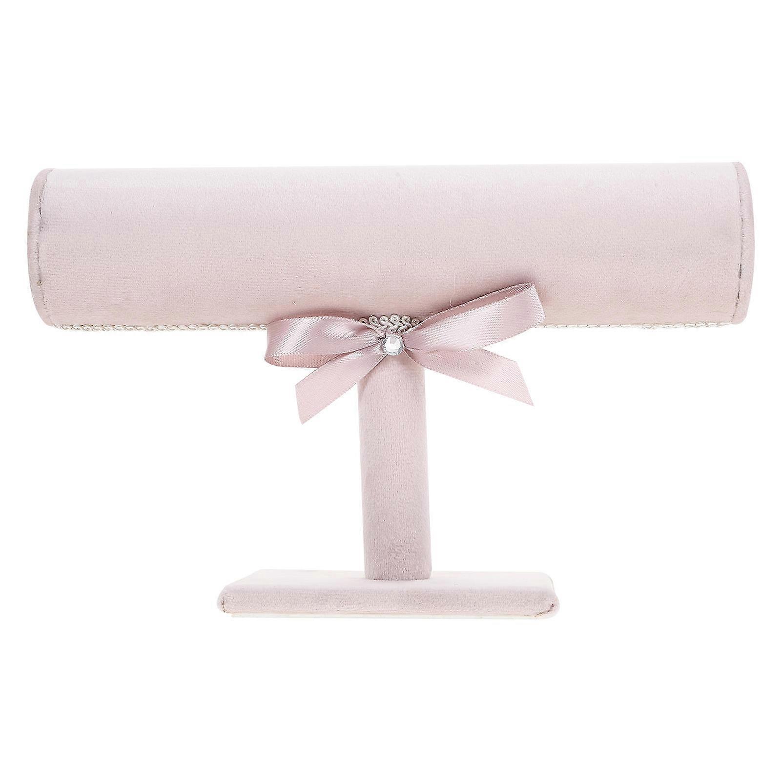 Stylish Accessory Holder Supporting Both Functionality and Aesthetics