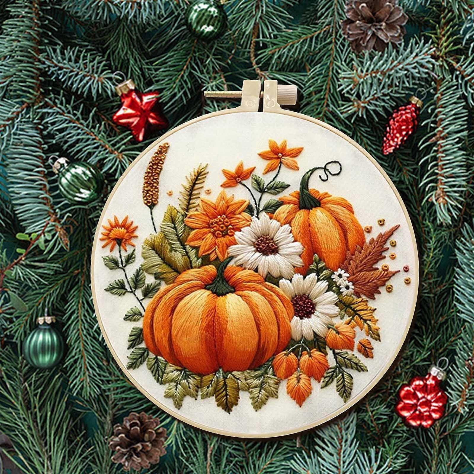 Quinlirra Christmas Embroidery Kit with Patterns, Needlepoint Cross Stitch for Beginners, Includes Threads, Scissors, Needles