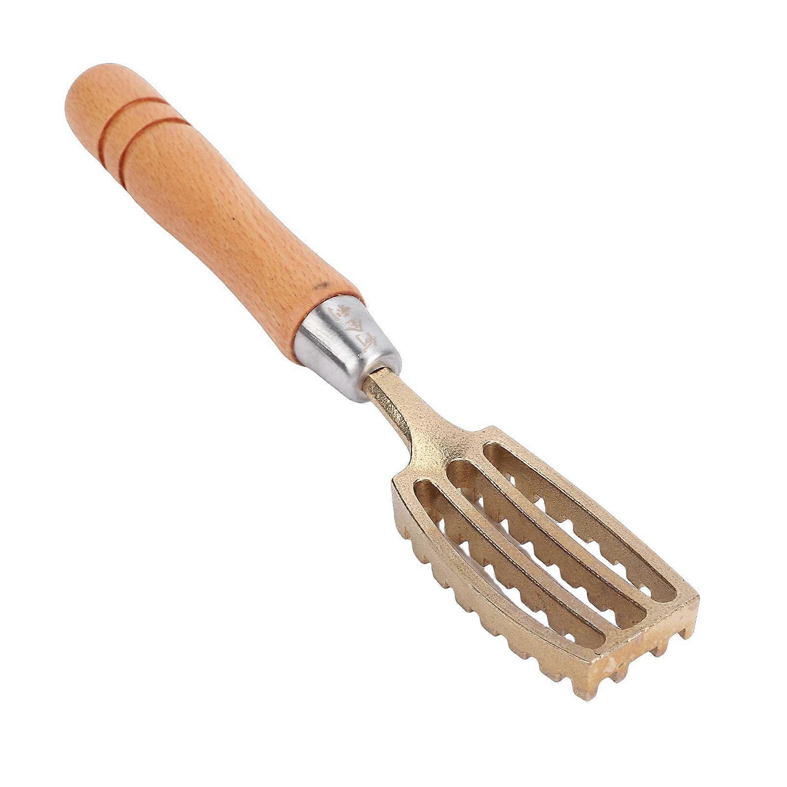Fish Scaler Copper Fish Scale Remover with Ergonomic Wooden Handle Rust Resistant for Kitchen