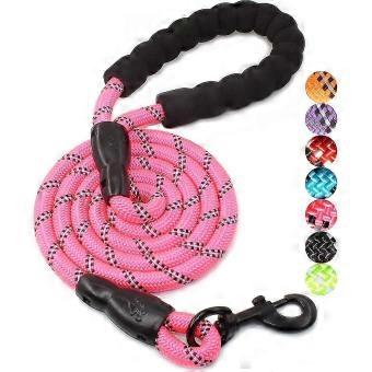 Correa de perro fuerte de 5 pies con mango acolchado cómodo e hilos altamente reflectantes para perros pequeños medianos y grandes (rosa)