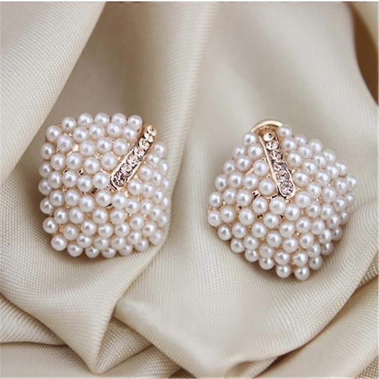 Diamond Pearl Stud Earrings