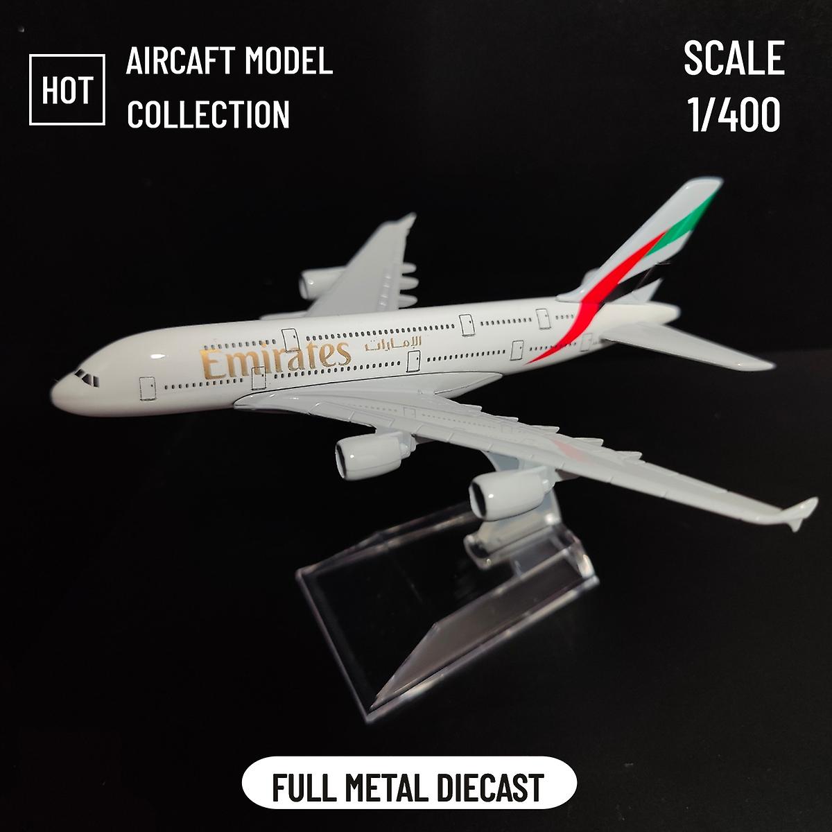 Version LED] Emirates Airbus A380 1/150 45cm Modèle d'avion en résine Produit des compagnies aériennes - Chine Plan modèle et jouets miniatures prix