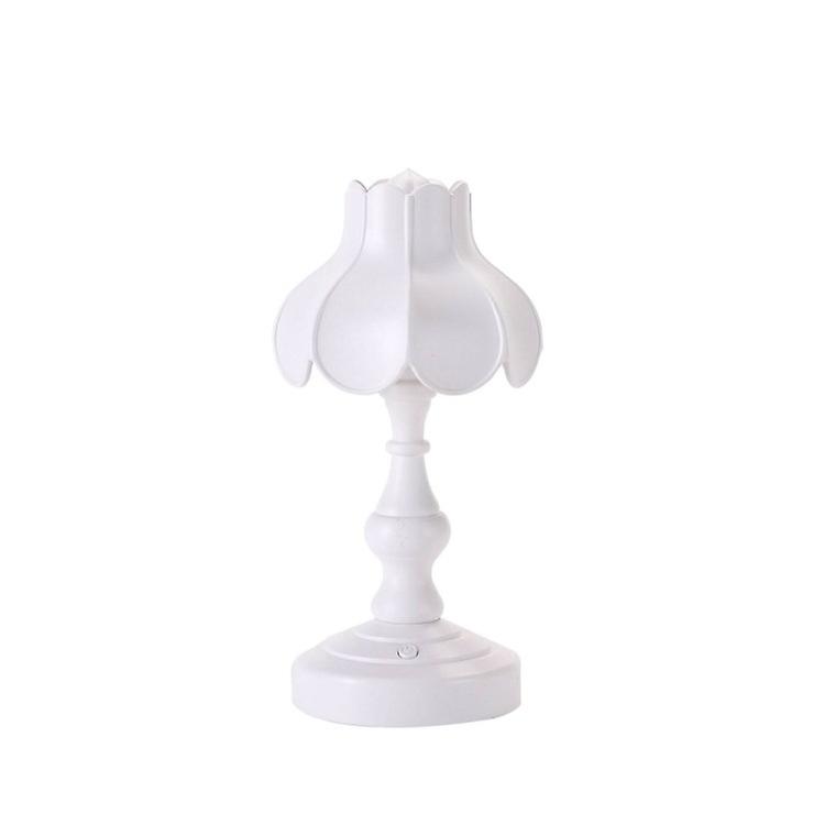 Retro Lotus Leaf Shape Bedroom Table Lamp 3 Lighting Modes Mini Dormitory Lamp
