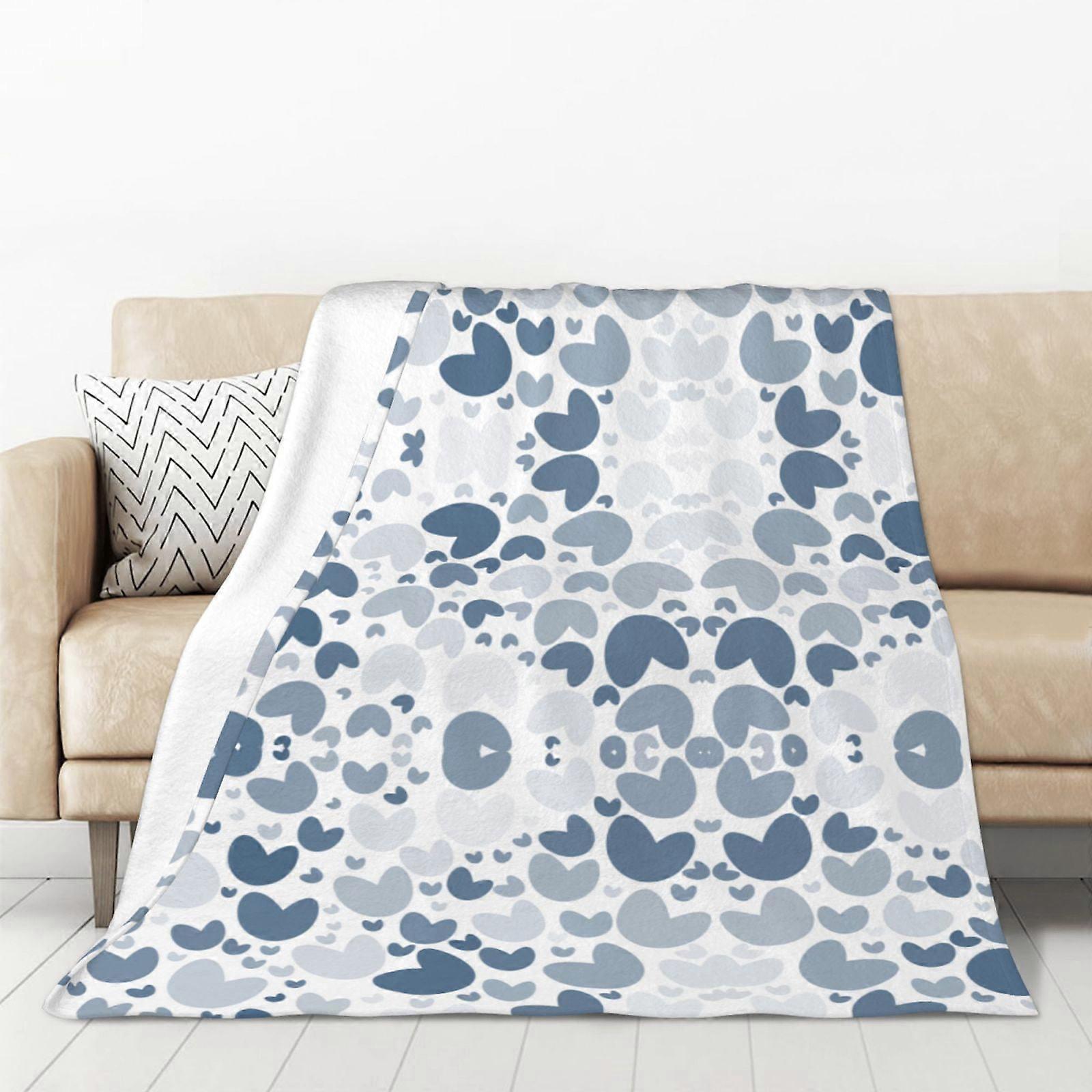 Přikrývky, modrá přikrývka s potiskem srdce do ložnice pohovka modro-IKLO219