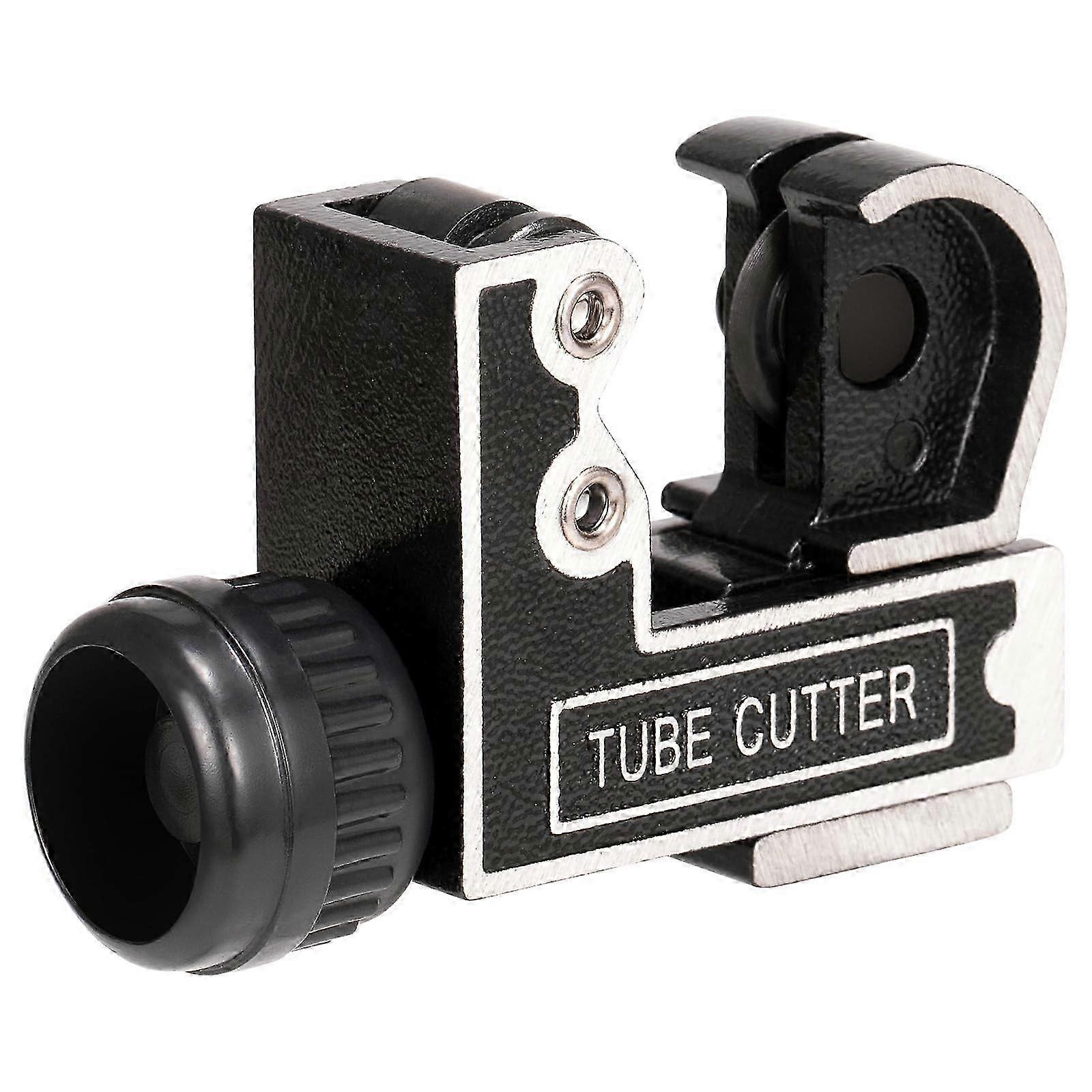 Compact Pipe Cutting Tool Suitable for Plumbing and HVAC Applications