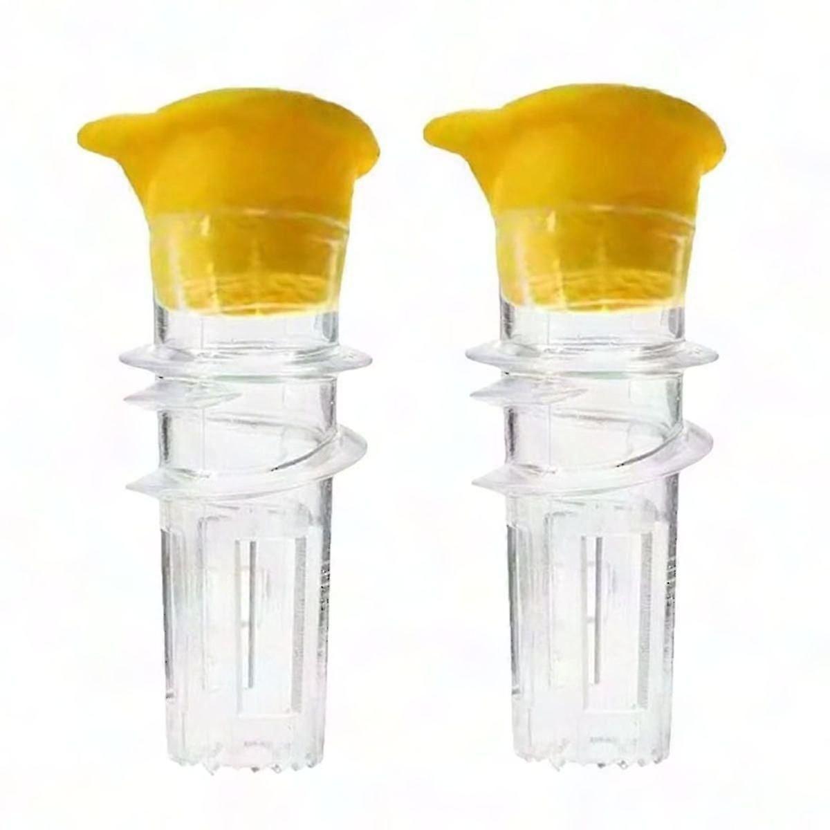 Lemon Mini Squeezer - Manual Plastic Lemon Juicer with Screw Top, Compact Handheld Juice Extractor