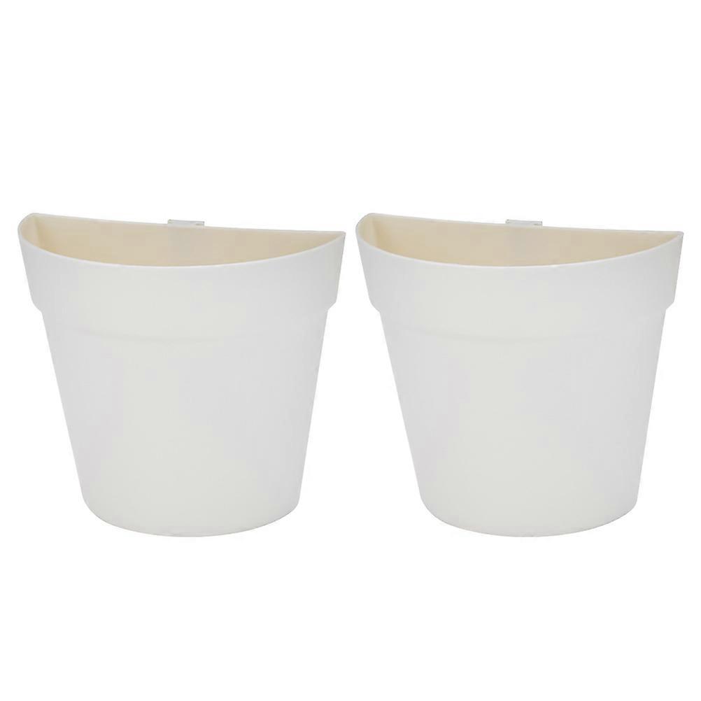 Plastic Planter with Wall Mount Feature, Suitable for Modern Spaces
